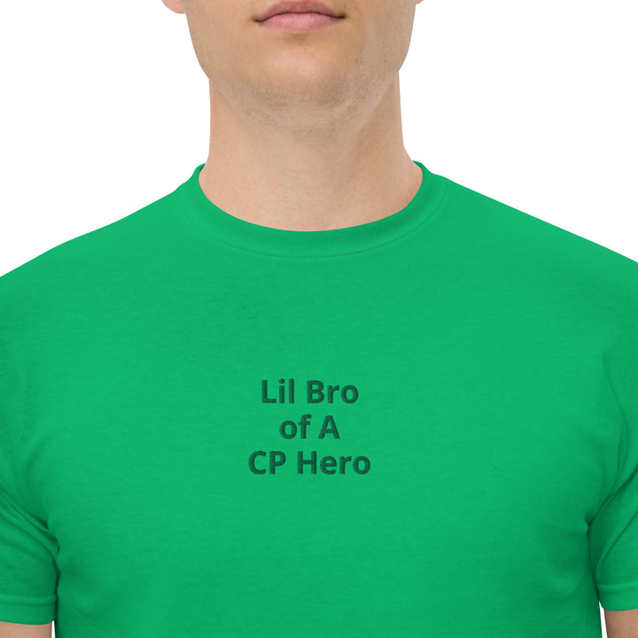 Lil Bro of A CP Hero Klassisches Herren-T-Shirt