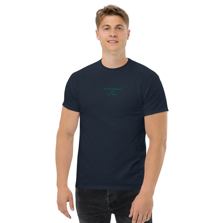 Stolzer Neffe eines klassischen Herren-T-Shirts von CP Hero