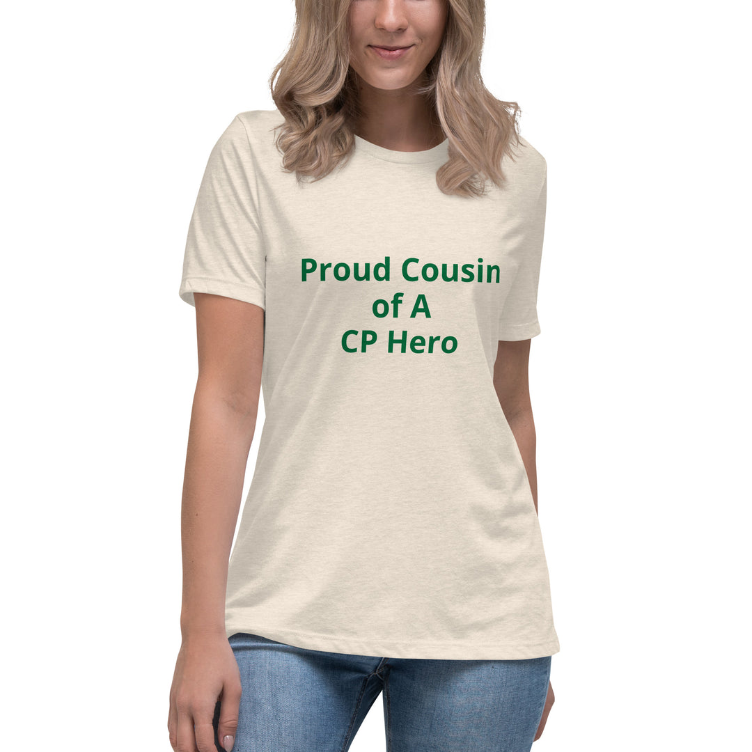 Stolze Cousine eines entspannten Damen-T-Shirts von CP Hero