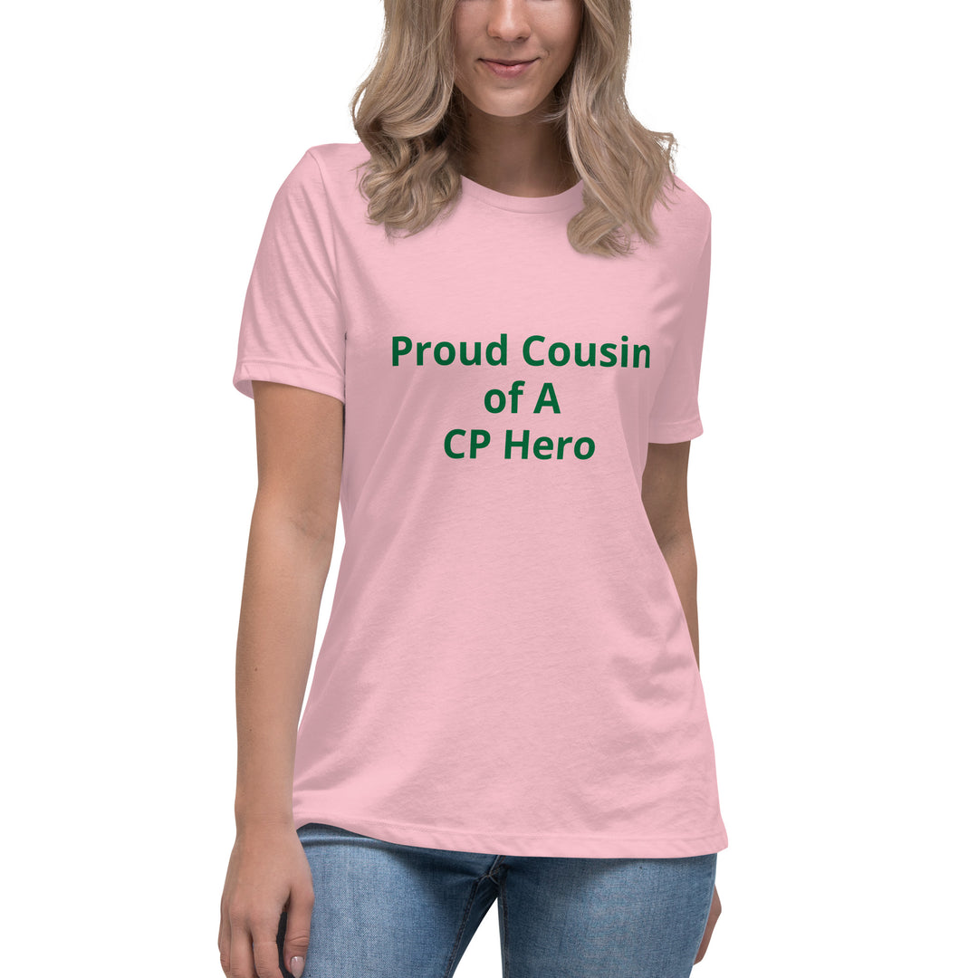 Stolze Cousine eines entspannten Damen-T-Shirts von CP Hero